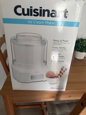 Cuisinart White and Clear Ice Cream Maker